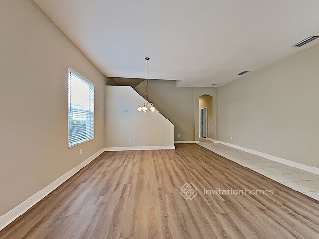 Building Photo - 8436 Lagerfeld Dr