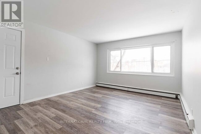 Building Photo - 75 King Edward Ave