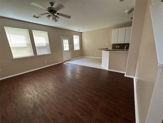 Building Photo - 475 Folk Crest Ln