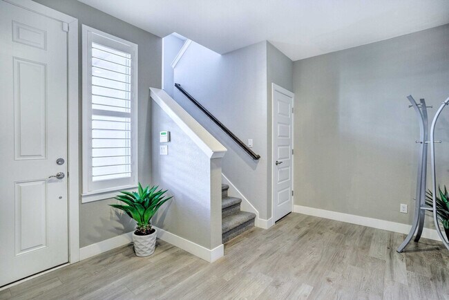 Foto del edificio - 4260 E Warren Ave