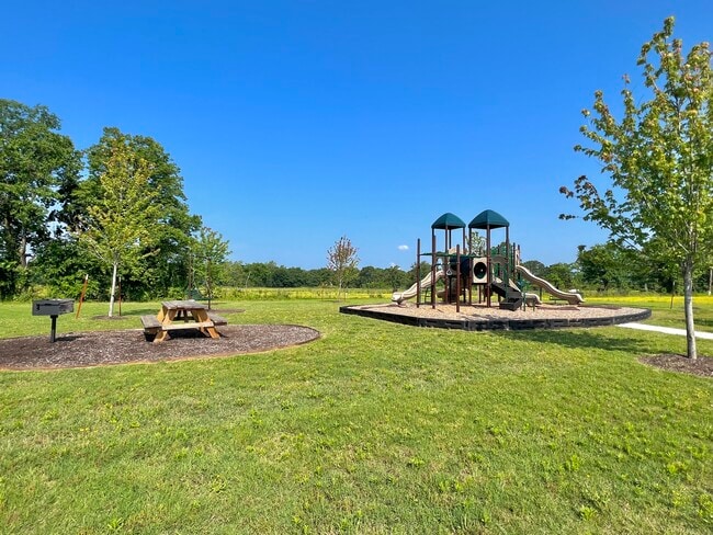 Building Photo - The Commons @ Endura Park