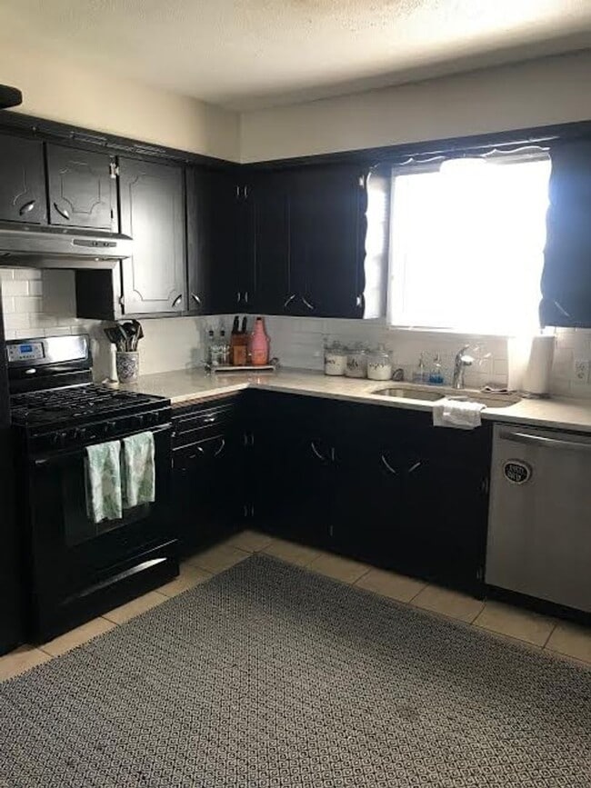 Foto del edificio - Pre leasing for fall 2026! 3/3 in Medical District!