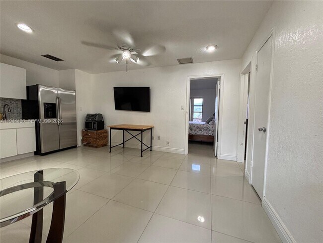 Foto del edificio - 10900 NW 24th St