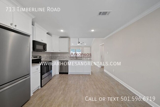 Foto del edificio - 713 Timberline Rd