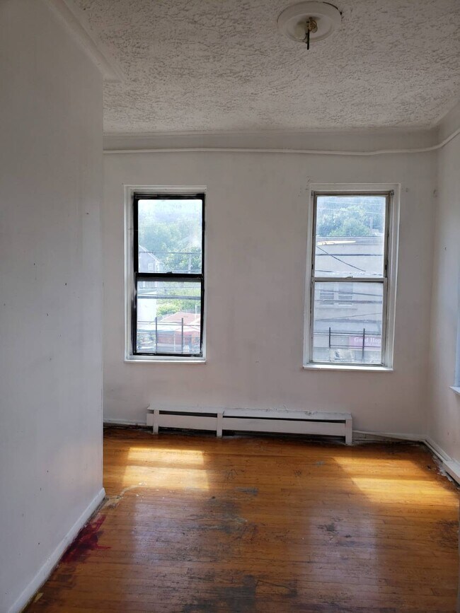 Foto del edificio - 167 Winter Ave