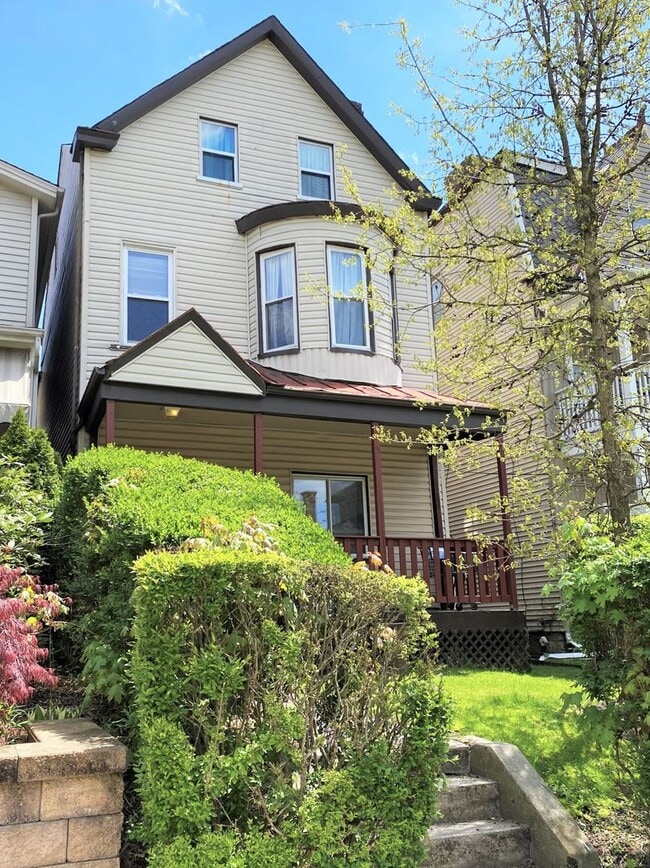 Building Photo - 718 N Euclid Ave