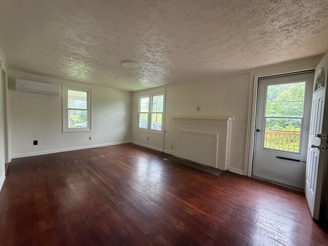 Foto del edificio - 2 Bedroom 1 Bath Home in Kingsport, TN