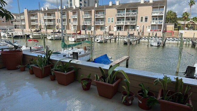 Foto del edificio - 4749 E NASA Pkwy