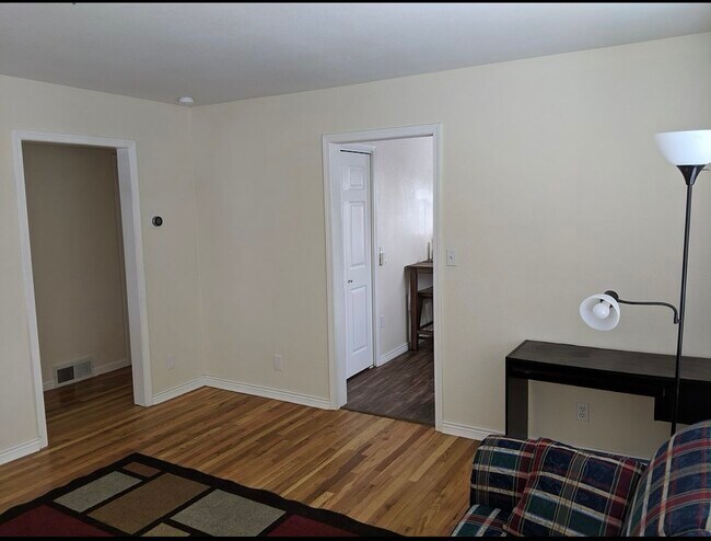 Foto del edificio - 335 E 17th St