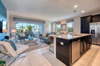 Building Photo - 1535 Carey Palm Cir