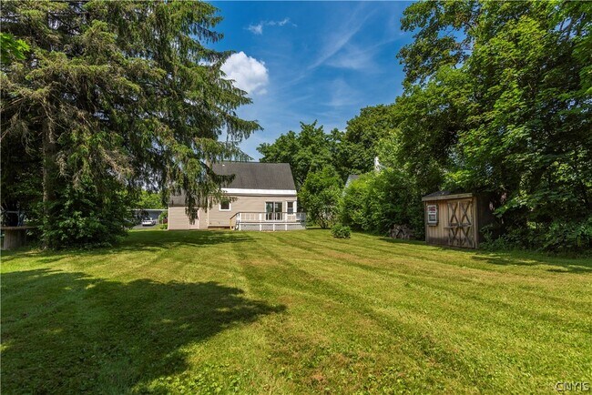 Building Photo - 202 Fairway Dr