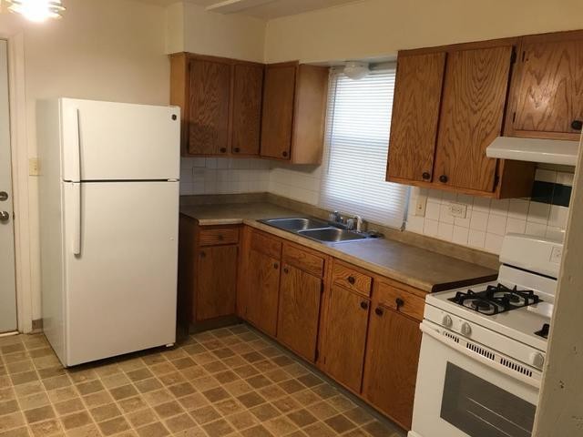 Building Photo - 3 bedroom in Hazel Crest IL 60429