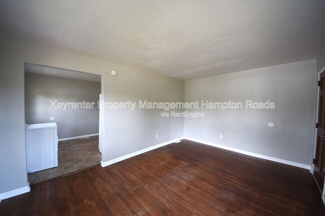 Foto del edificio - 9286 Marlow Ave