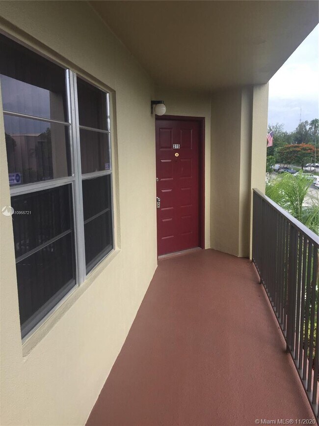 Foto del edificio - 701 SW 128th Ave