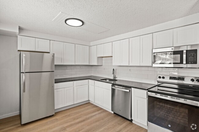Building Photo - Timberlane Estates