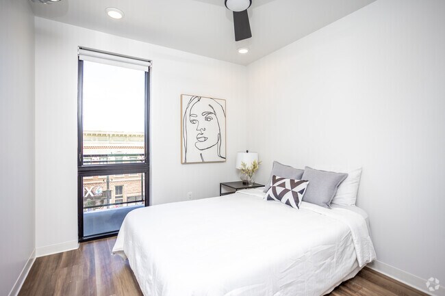 1HAB, 1BA - Standard/780 ft² - Broad + Main on 6th & 7th