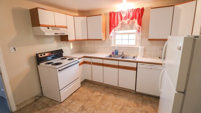 Building Photo - 78 Ardmore Rd