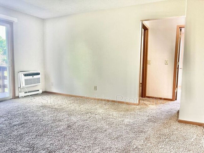 Foto del edificio - 7255 Hills and Dales Rd NW