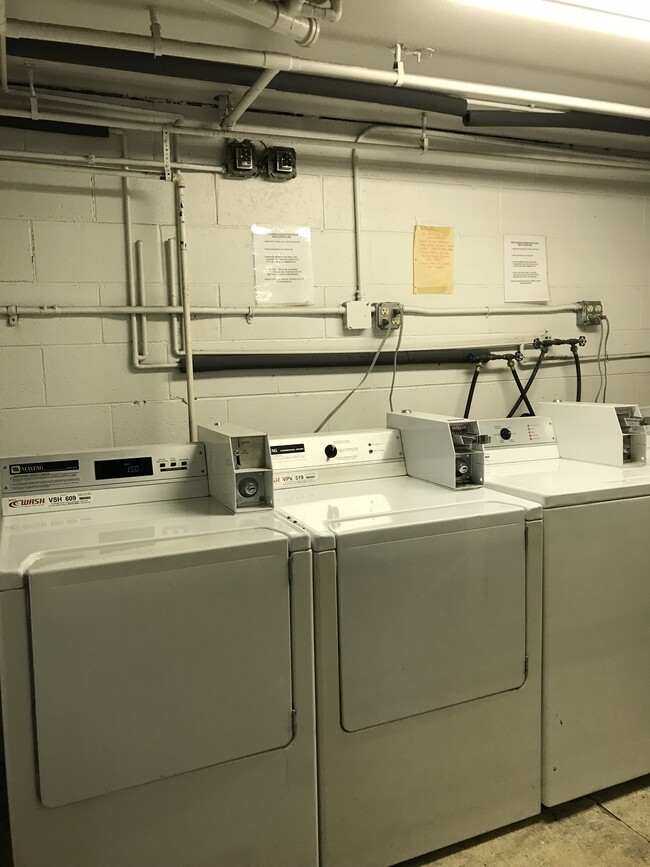 Building Photo - Campus Park Apartments