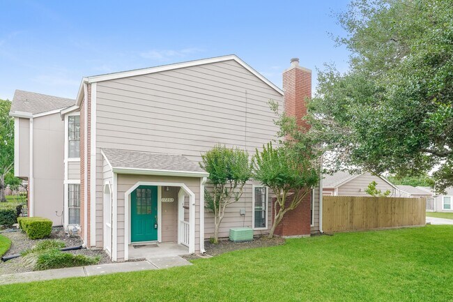 Foto del edificio - 17263 Saturn Ln