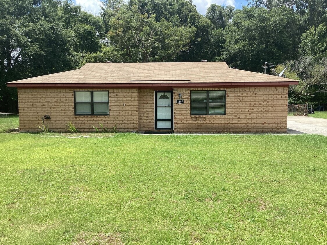 Foto principal - 1107 Ricade Dr