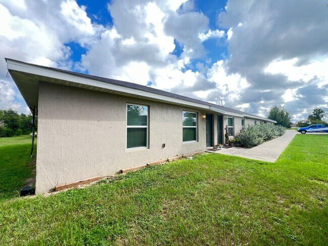 Foto del edificio - Modern Comfort Meets Southern Charm at 2BD...