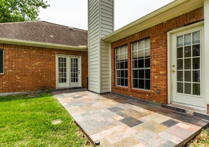 Building Photo - 1207 Boulderwoods Dr