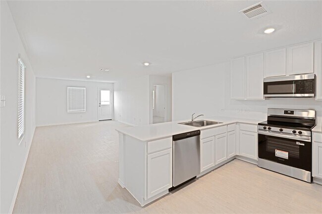 Building Photo - 336 Cowpoke Dr