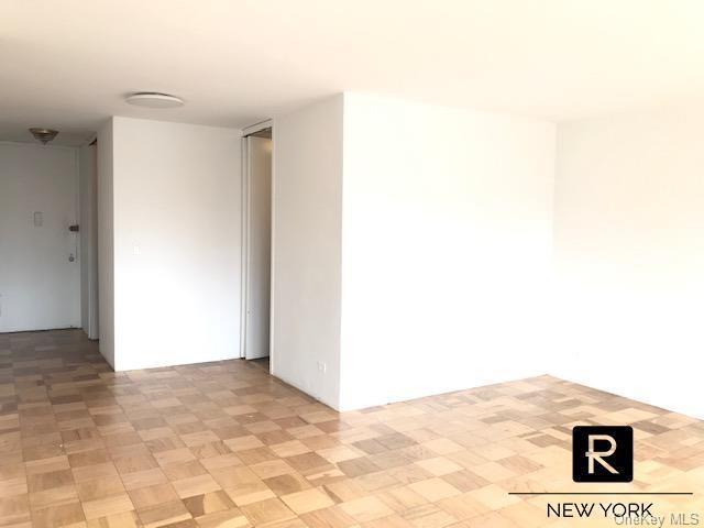 Foto del edificio - 343 E 30th St