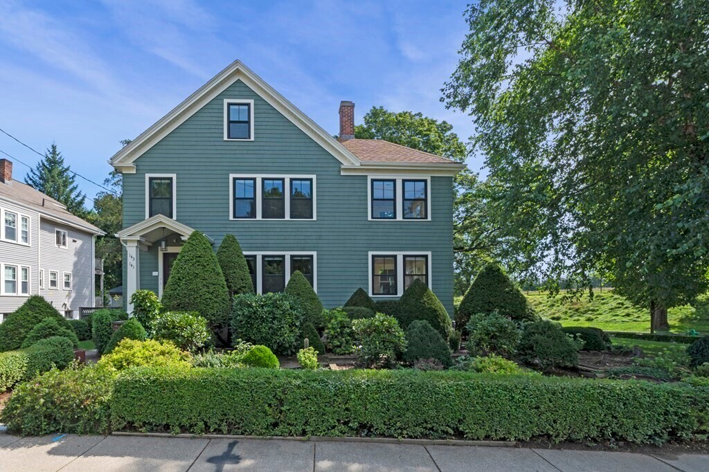 143 Oakley Rd Unit 143, Belmont, MA 02478 Apartment for Rent in