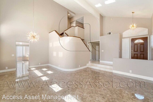 Building Photo - 4 br, 3 bath House - 572 Mondale St