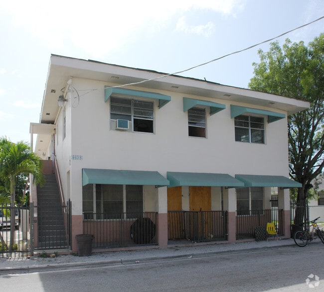 Building Photo - 6647 SW 59th Pl
