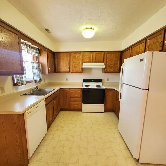 535 Oak St Unit 2, Valparaiso, NE 68065 Condo for Rent in Valparaiso