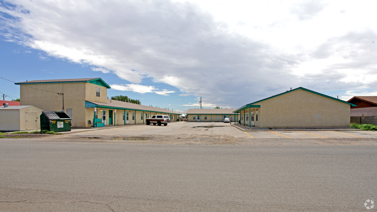 Primary Photo - Churchside Apartments