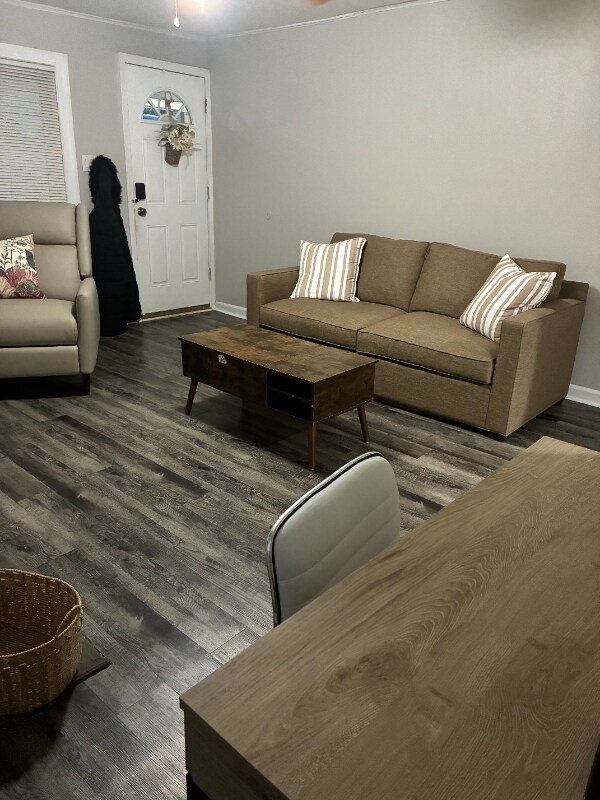 Foto del edificio - 4418 N Cypress Ave