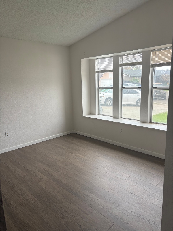 Foto del edificio - 1905 Roth Ct