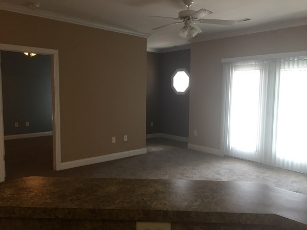 Building Photo - 2065 Silvercrest Dr