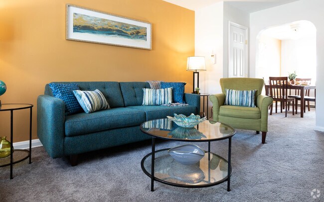 Casa adosada de 2 habitaciones y 1,5 baños - 750 pies cuadrados - College Gardens & Melbourne Apts /Townhouses