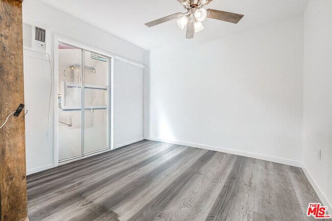 Foto del edificio - 1031 57th St