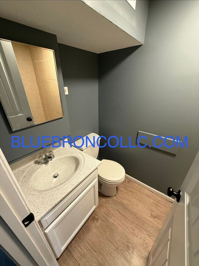 Foto del edificio - 101 SE Summit Ave