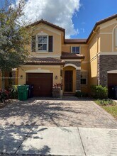 Building Photo - 8728 NW 113th Ct