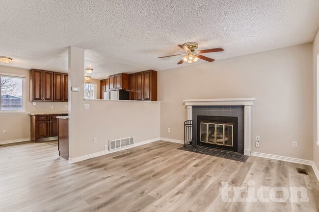 Building Photo - 8448 Prairie Clover Way