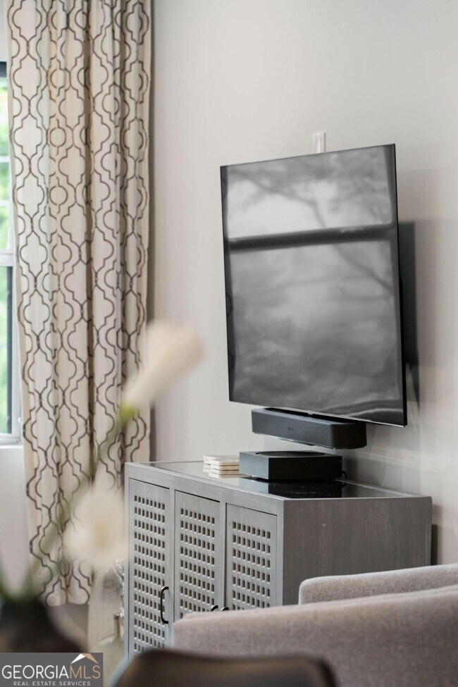 Foto del edificio - 619 Irwin St NE