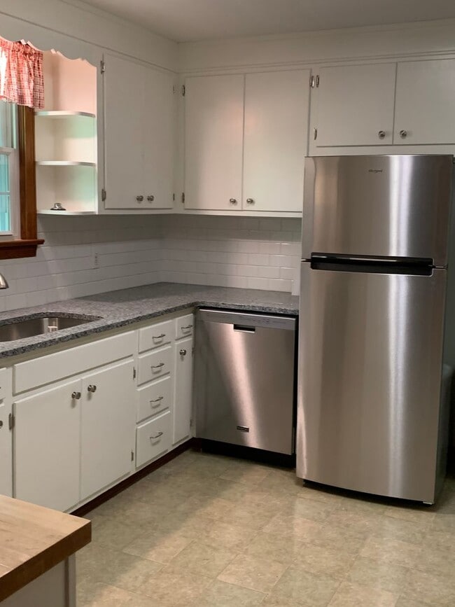 Building Photo - City of Maryville, 3 bedroom near parks an...