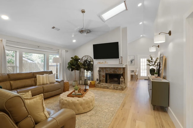 Foto del edificio - 1117 Capital Club Cir NE