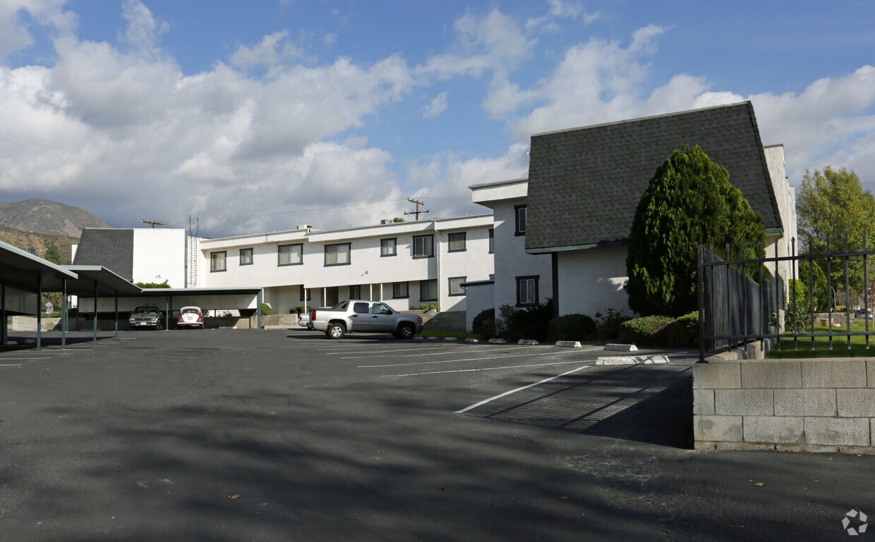 Building Photo - North Sierra Apartments