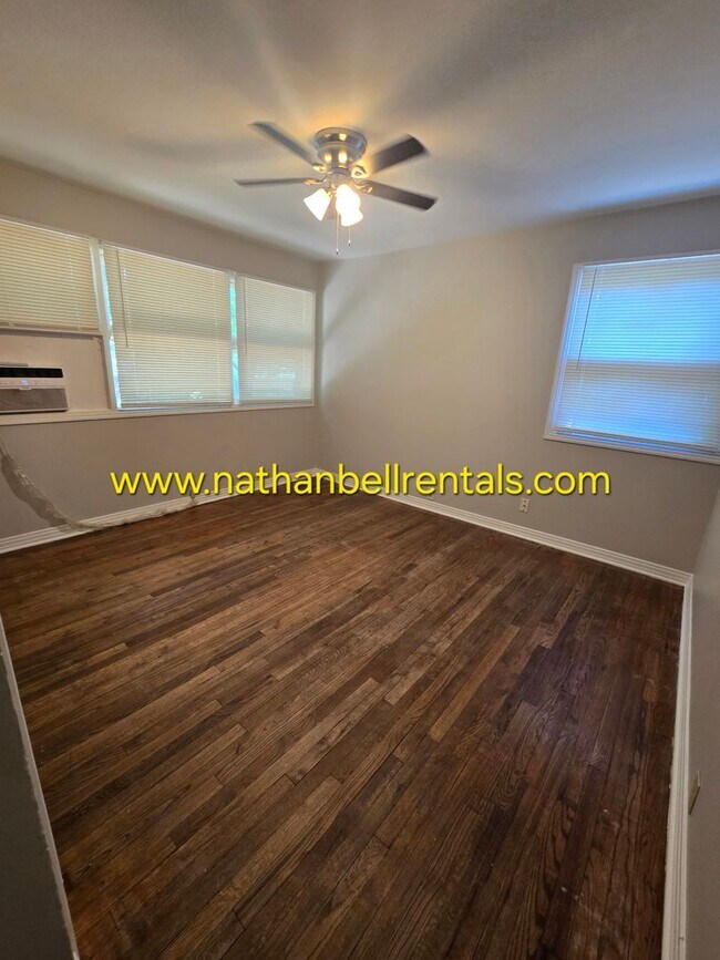 Foto del edificio - 683 25th St SE