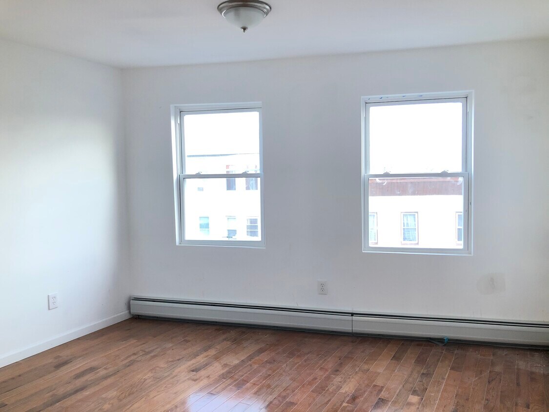 Building Photo - 110 Ocean Ave