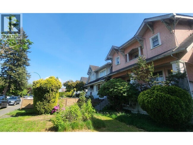 Photo du bâtiment - 3142 W 2nd Ave