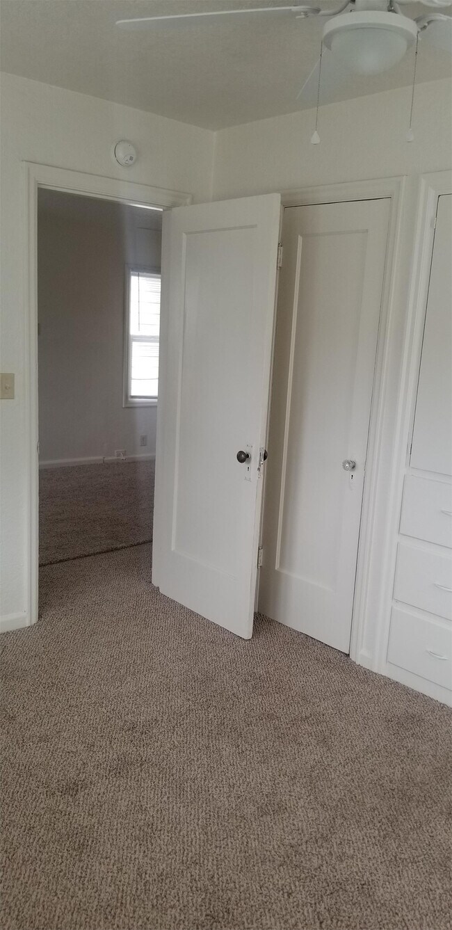 Foto del edificio - 1010 Garnet St NE